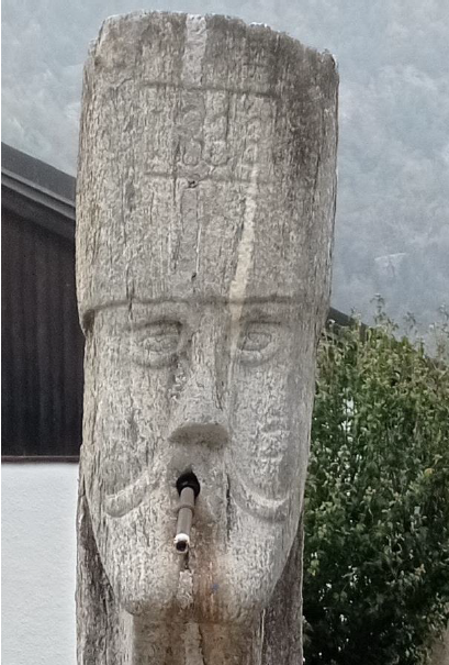 Fontana antropomorfa